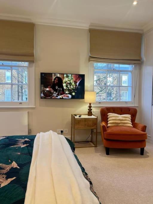 Апартаменты Flat In The Heart Of Holland Park Лондон Экстерьер фото